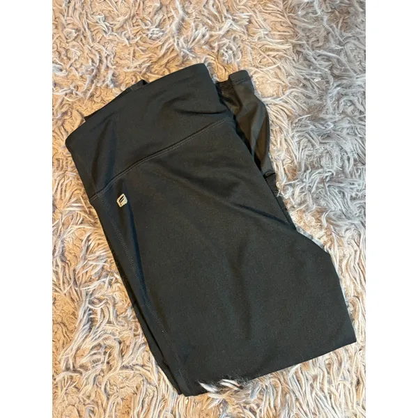 Fabletics Black Mesh Panel Cropped Leggings High Waisted Athletic Capris XL - Image 2
