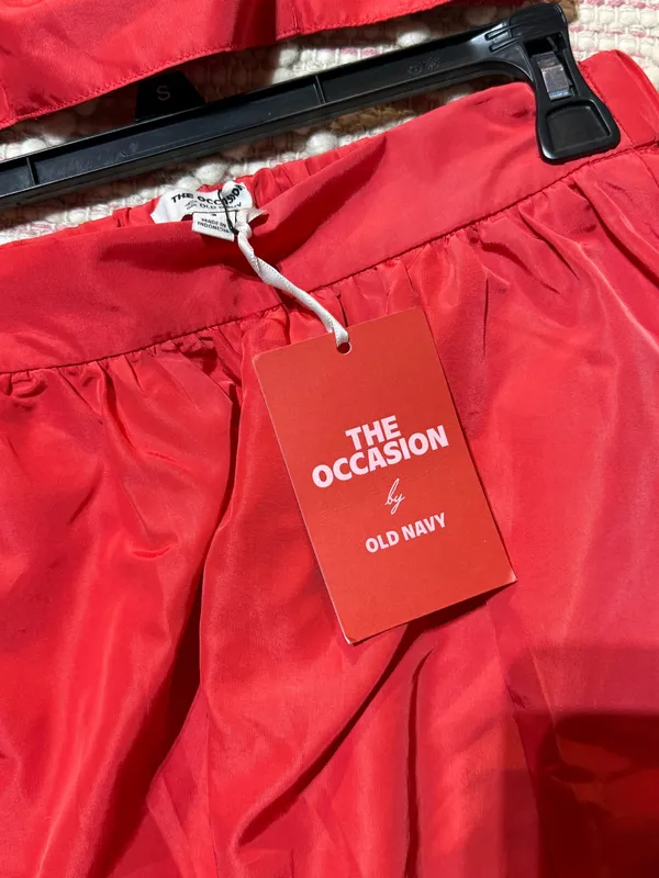 Red old navy set  - Image 2