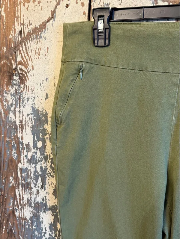 Soft Surroundings Olive Green Pull-on ankle pants, womens size medium - Image 2