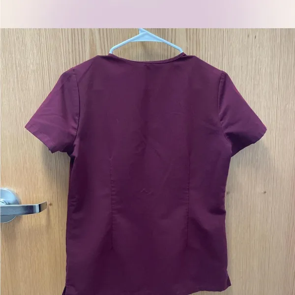 Figs Women's Casma Three-Pocket Scrub Top in Deep Burgundy.‎ XS-P - Image 5