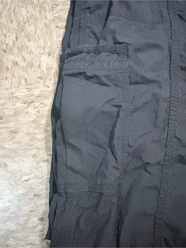 TNA by Aritzia Black Elastic-Waist Cargo Joggers - Image 4