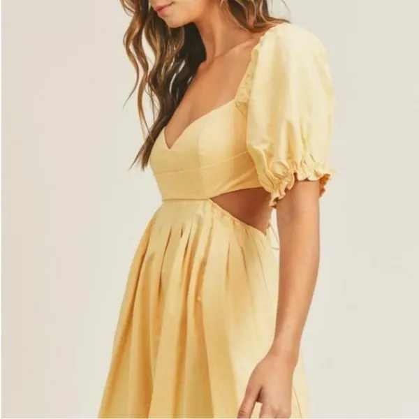 Mable backless‎ puff sleeve dress yellow size medium - Image 5