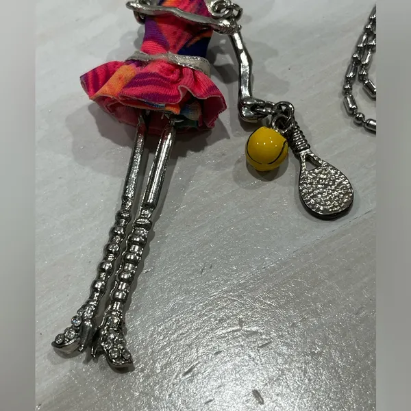 Vintage statement Necklace- silver toned‎ with tennis player pendant - Image 5