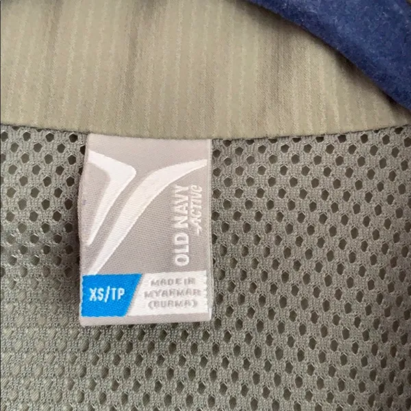 Lightweight athletic jacket in olive green - Image 2