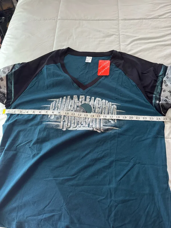 NWT Philadelphia Eagles T-shirt, size 2 XL - Image 6