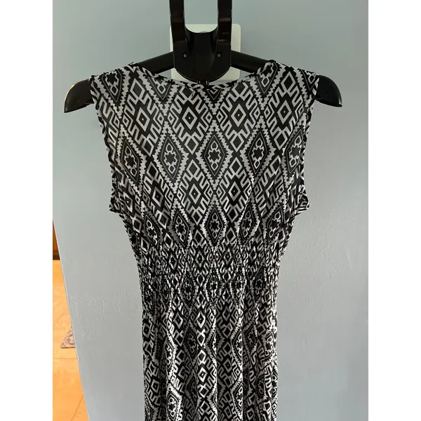 VLD‎ Women's Black And White Geometric Design sleeveless maxi dress size Large - Image 5