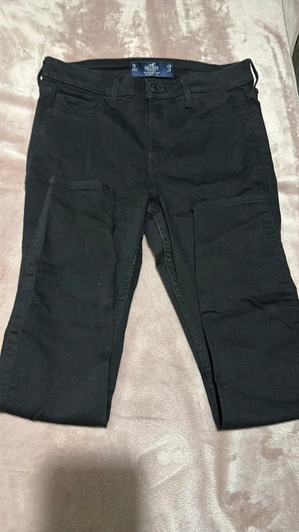 High-Rise Super Skinny Hollister - Image 3