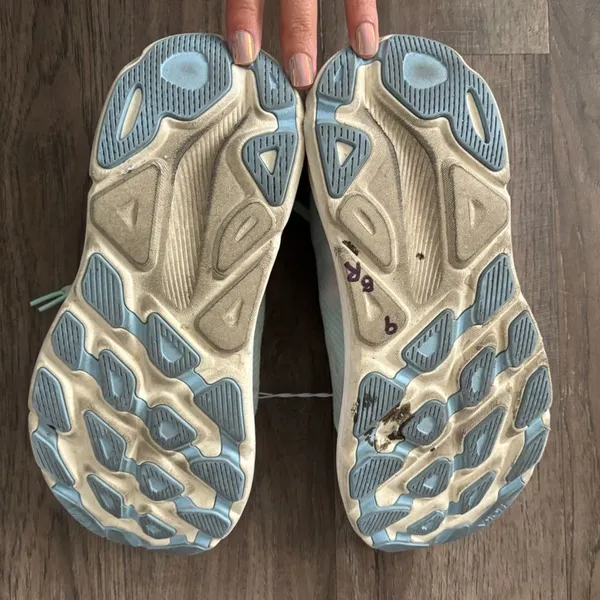 Hoka Clifton 9 running shoes women’s teal and purple 9.5 - Image 7