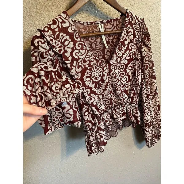 By Anthropologie Jacquard Peasant Blouse Sz Small Wine Color Cropped - Image 2
