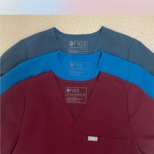 Three (3) Figs Catalina One-Pocket Scrub Top - Maroon, Blue, Charcoal. Size XS - Image 2