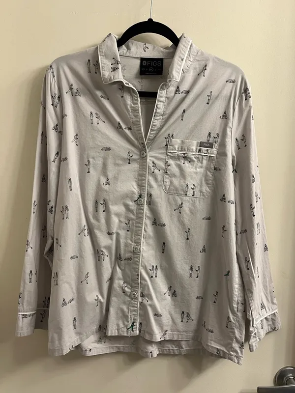 Figs Night Shift Pajama Top Size Medium - Image 3