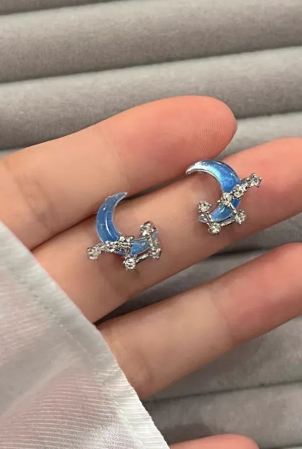 Blue Starry Sky Polar Star Moon Temperament Earrings Versatile Clear Sea Salt Sweet Earrings Exquisite Light Luxury Earrings for Women - Image 4