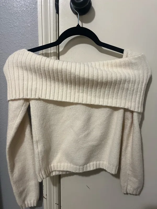 Off the shoulder edikted sweater - Image 3