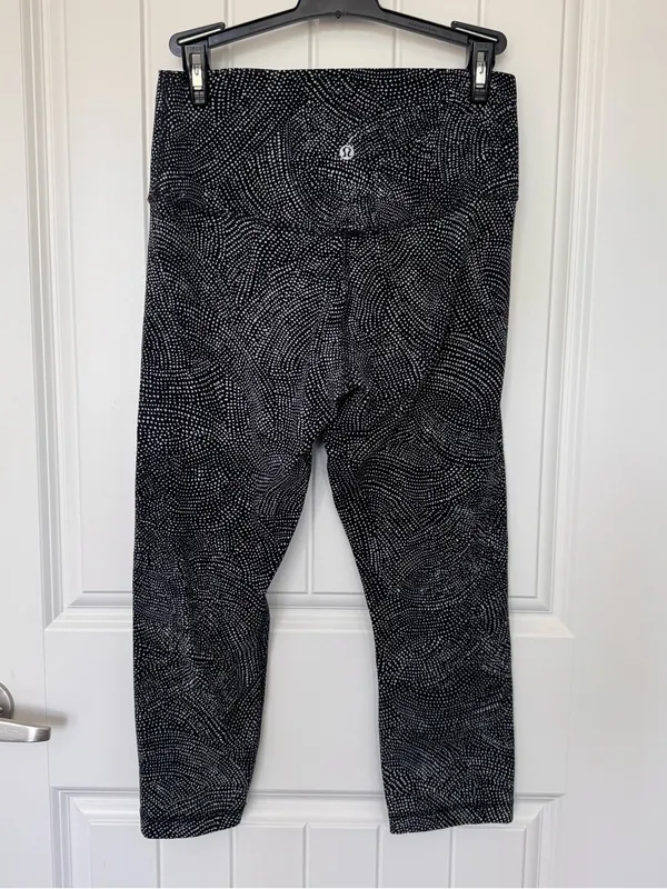 Lululemon Wunder Under Crop‎ Leggings Size 8 Black White Speckled - Image 3