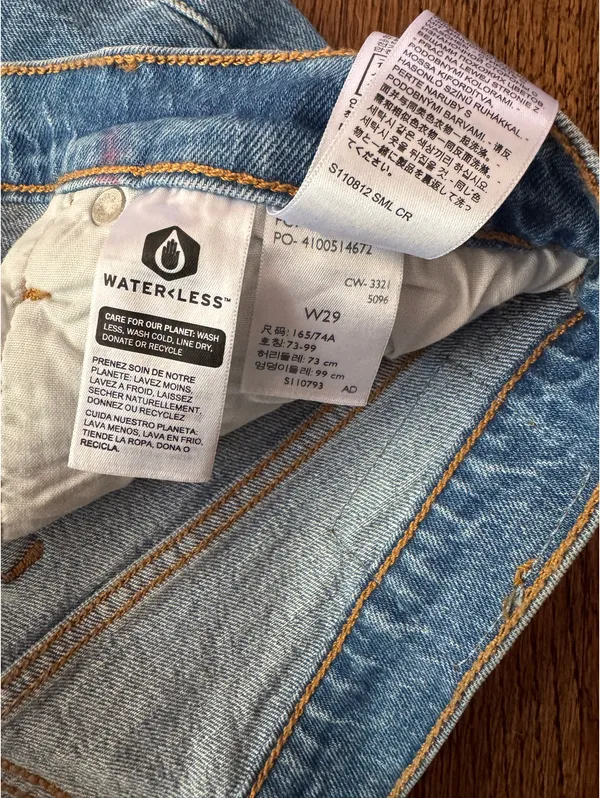 Levi’s 501 Shorts Cut-Off Button Fly Denim - Image 3