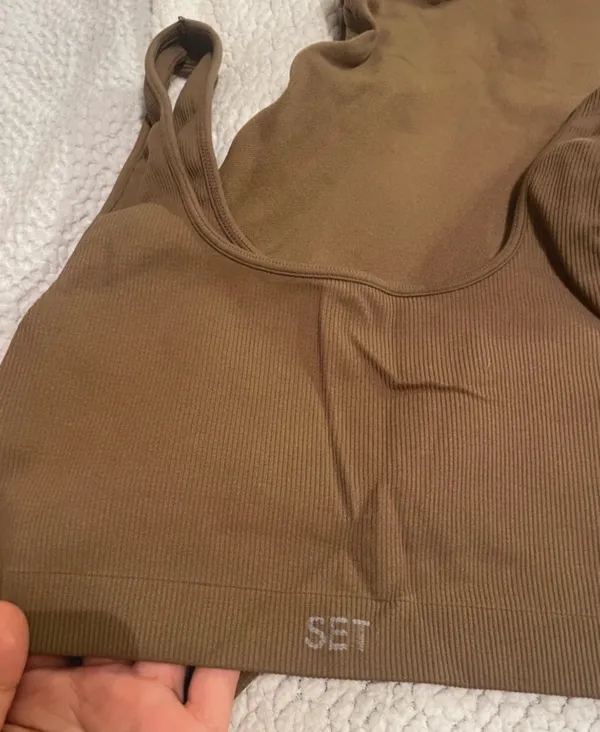 Set Active Box Cut Bra And Leggings - Image 2