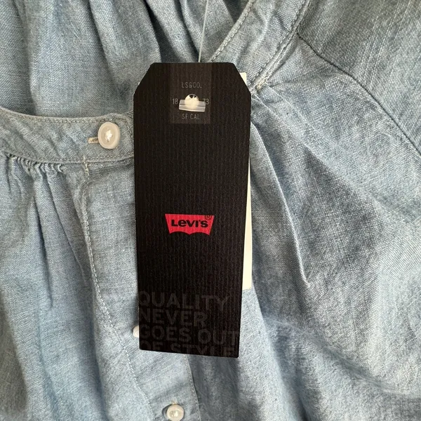 NWT Levi’s Top Women's XL Blue Chambray Button Front Balloon Sleeve - Image 8