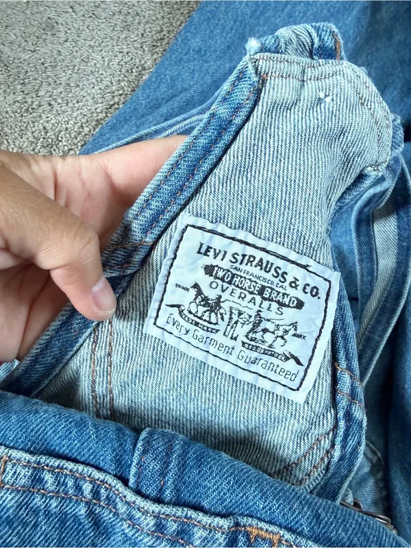 Levi’s Women’s Vintage Jeans Cotton Denim Overalls in Medium Wash XS - Image 9