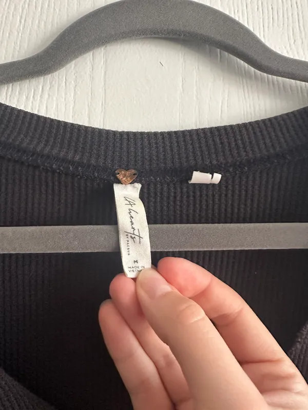 PacSun Cropped Long Sleeve - Image 3