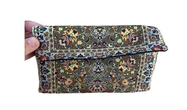 Tapestry pattered trifold wallet with matching checkbook cover - Image 2