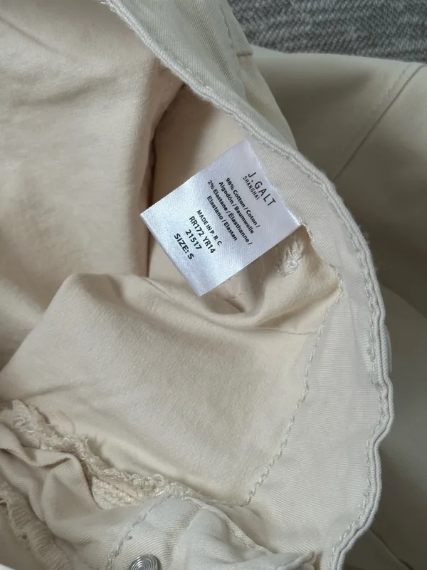 Brandy Melville J. Galt Low-Rise Cream Pants - Image 4