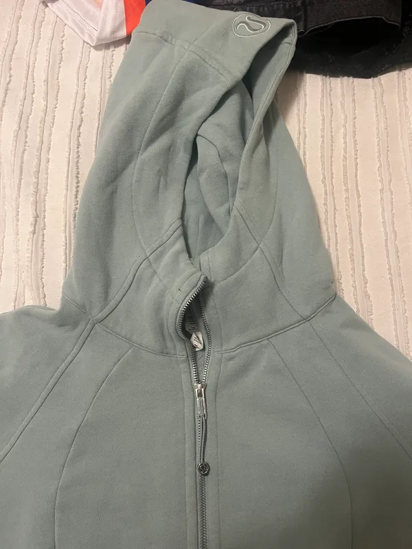 Lululemon Zip-Up Jacket - Image 3
