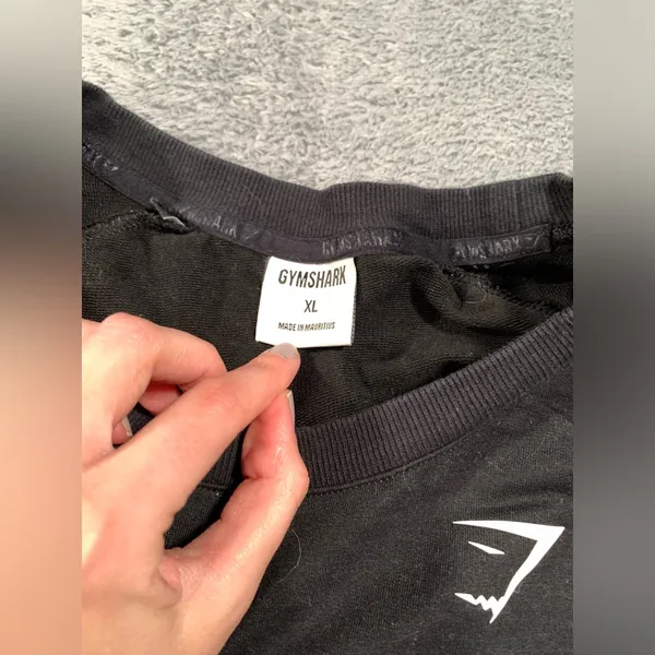 Gymshark black cropped long sleeve top XL - Image 3