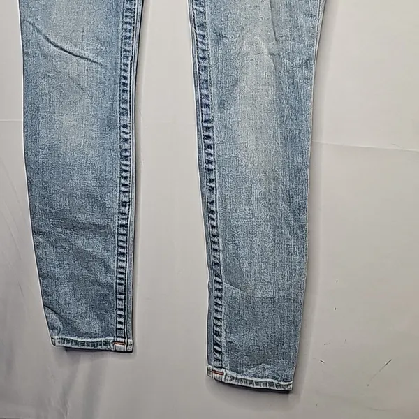 True religion curvy skinny blue denim jeans size 26 - Image 2