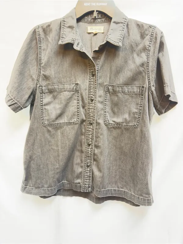 Madewell Denim Short-Sleeve Button-Up Shirt in Lunar Wash Size Medium - Image 4