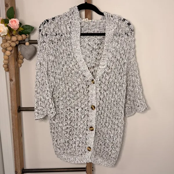 Pol Short Sleeve Black White Loose Knit Cardigan Size Medium‎ - Image 2