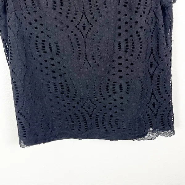 J. CREW Factory Black Eyelet Overlay Short Sleeves Blouse, Size 8 Casual Neutral - Image 7