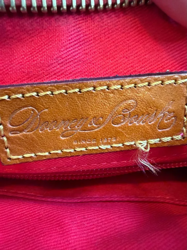 Dooney & Bourke Red Crossbody Bag Purse Vintage Y2K Classic Old Money - Image 4