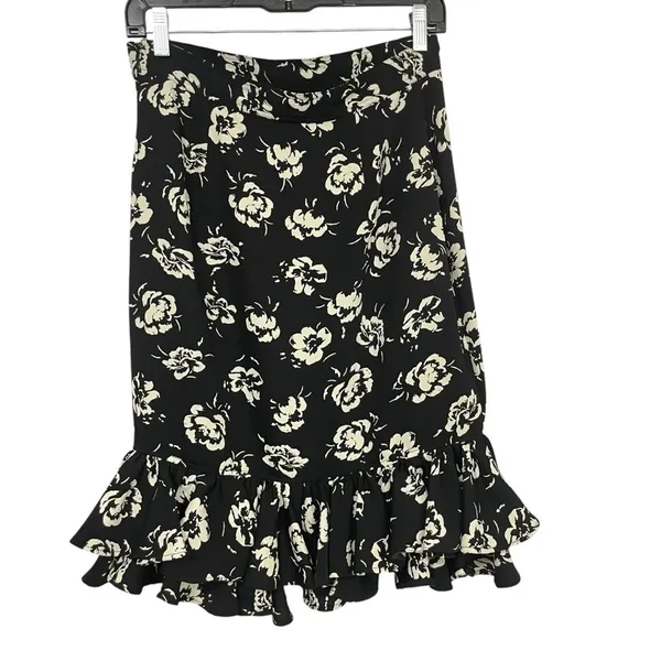 Polo Ralph Lauren Floral Black and Cream ruffle skirt size 4, Spring, Summer - Image 4