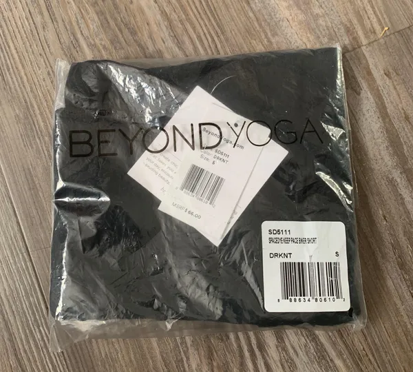 Beyond Yoga Spacedye Love Love The Bump Capri Maternity Leggings - Image 6