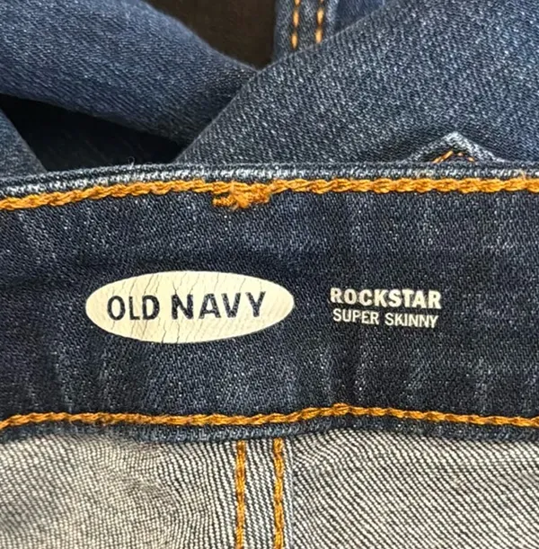 Old Navy Rockstar Super Skinny Jeans - Image 3