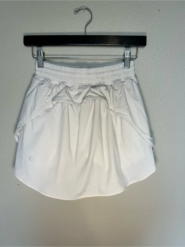 Lululemon Hotty Hot Skirt Women’s White size 4 - Image 2