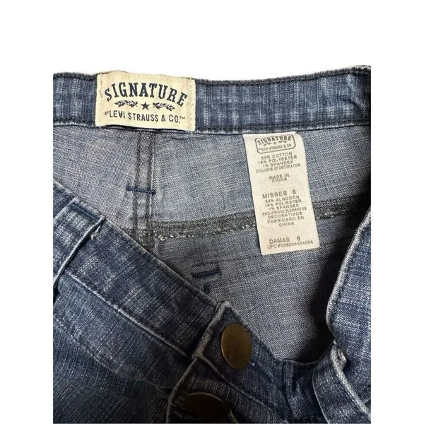 Vintage Levi's signature 10" inseam dark‎ wash mid rise jean shorts sz 6 - Image 3