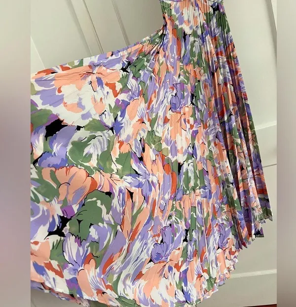 ASTR the label BLYTHE FLORAL PLISSE MIDI DRESS - Image 2