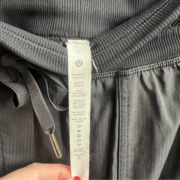 Lululemon Dance Studio Mid-Rise Crop 25" Black Pants Size 12 - Image 7