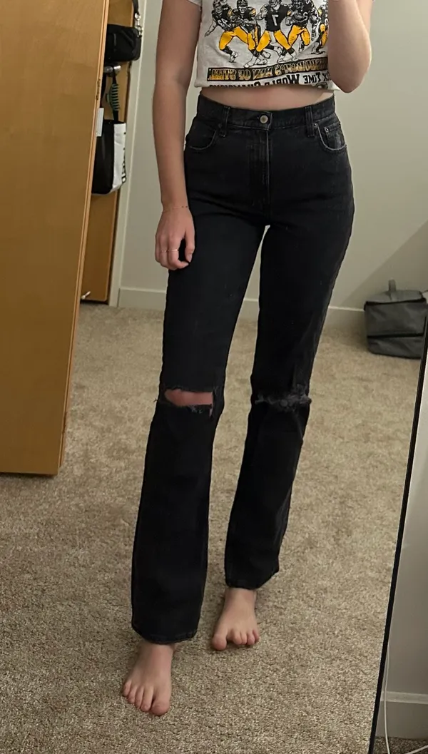 Abercrombie Ultra High Rise 90s Straight Jean - Image 4