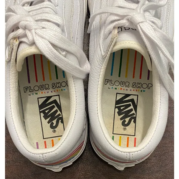 Vans x Flour Shop White Old Skool Leather Rainbow Sneakers Women’s 9 Pride Fun - Image 4
