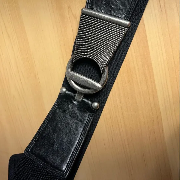 Black and‎ Silver Metal Hardware Women’s Belt - Image 3