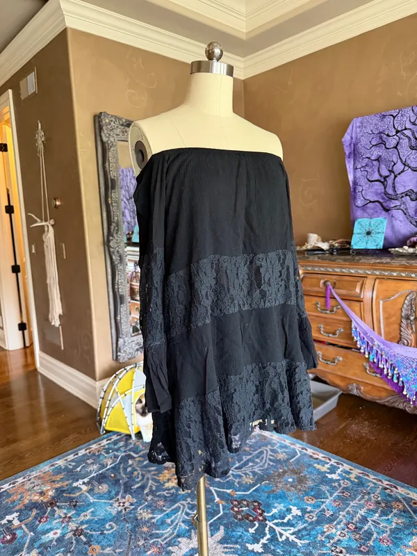 Black Dress - Image 3