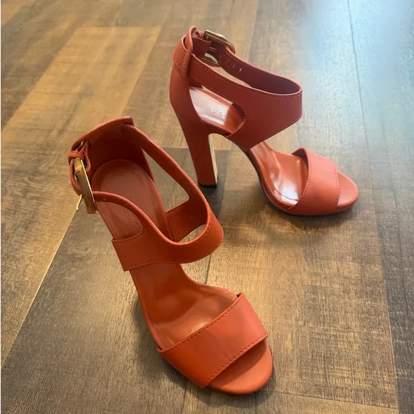 Gucci Bamboo Buckle Orange Leather Ankle Strap Heels Women's Size 38.5 - Image 4