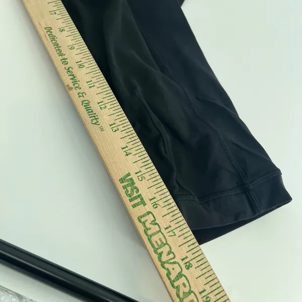 Lululemon Black High Rise Crop Pants Size‎ 6 Athleisure Activewear Nulu - Image 7