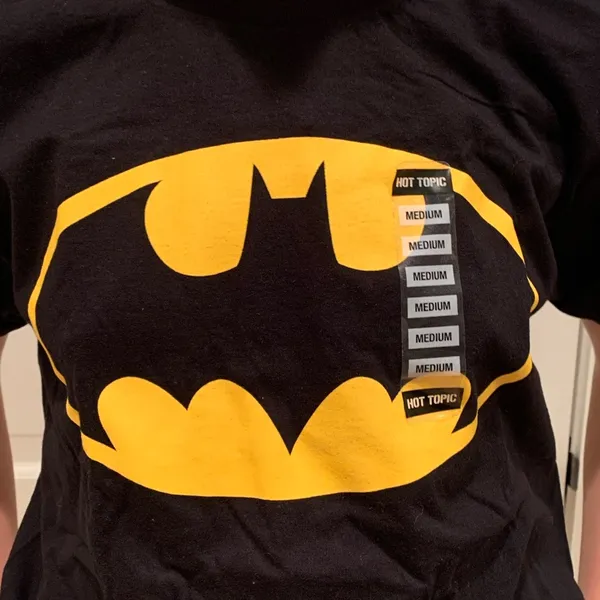 NWT Hot Topic Batman T-shirt M - Image 2