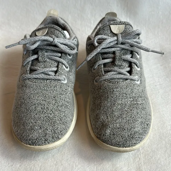 allbirds wool runners sneakers W9 in gray - Image 2