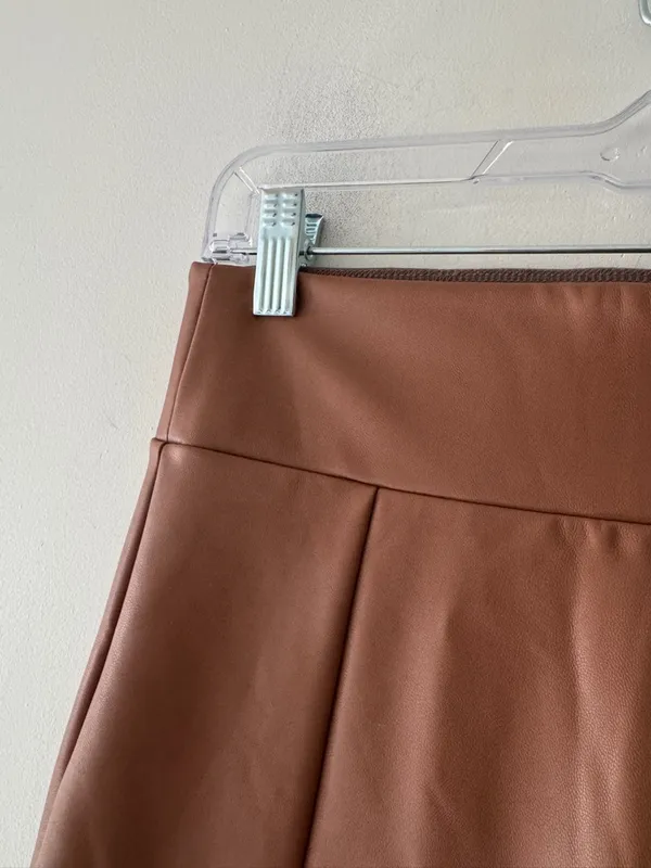Abercrombie Faux Vegan Leather Leggings Ankle Zip, Camel‎ color - Image 4