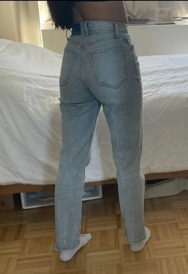 Abercrombie Curve Love 90s Ultra High Rise Jeans - Image 4