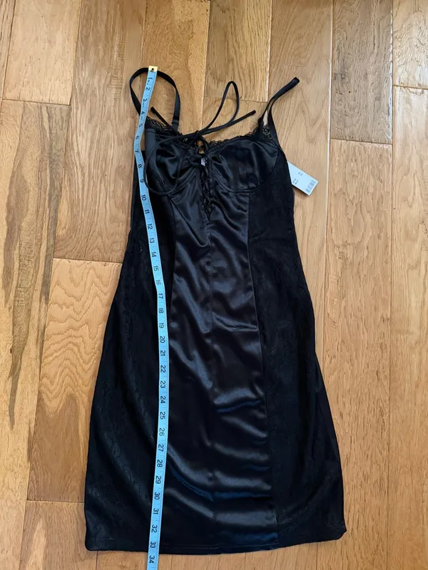 NWT - S - TIGER MIST - Urban Outfitters - Satin Lace dress - Black - Image 5